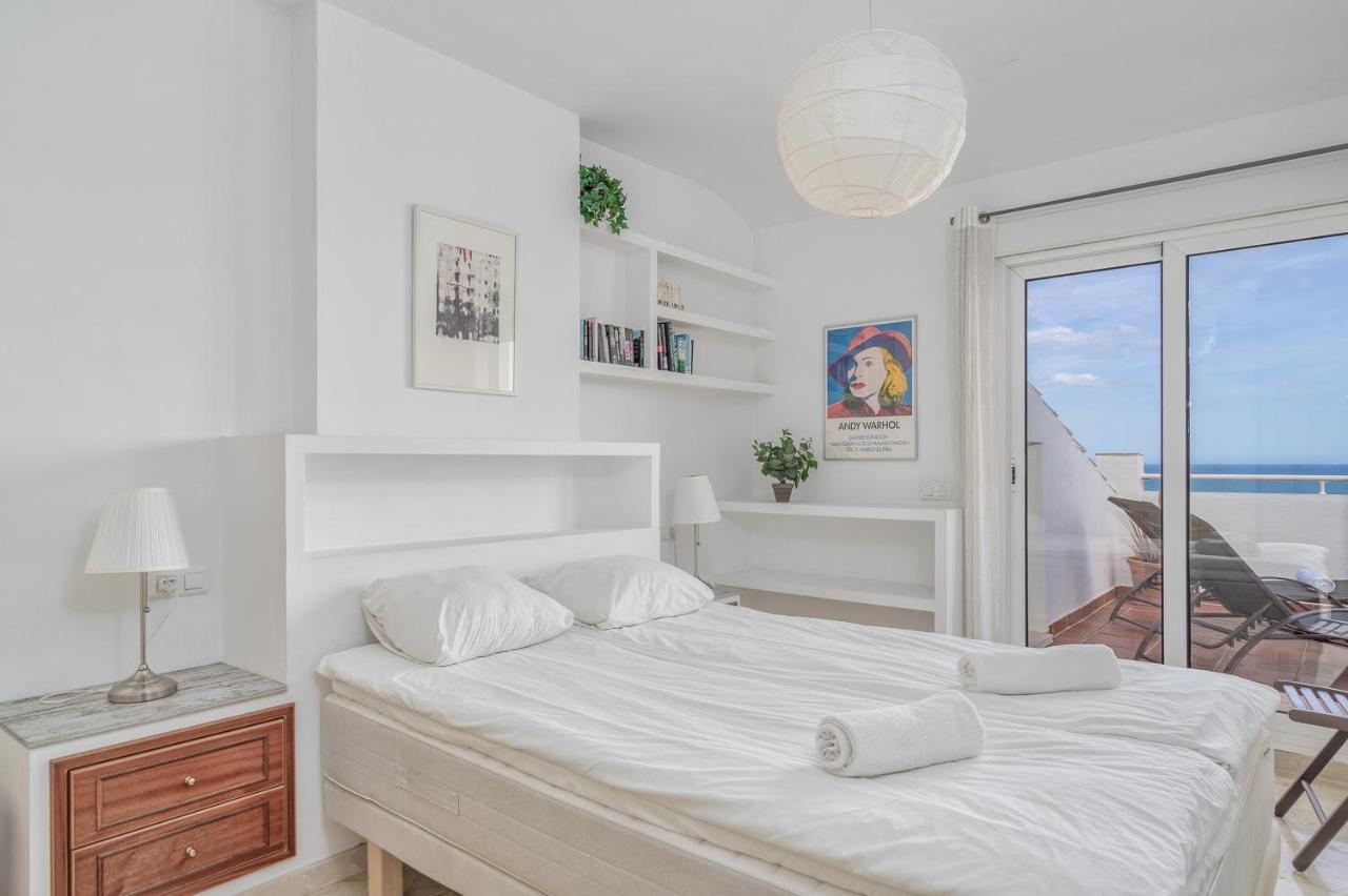 Fuengirola Penthouse With Seaviews Close To The By Costarentals - Ref 06