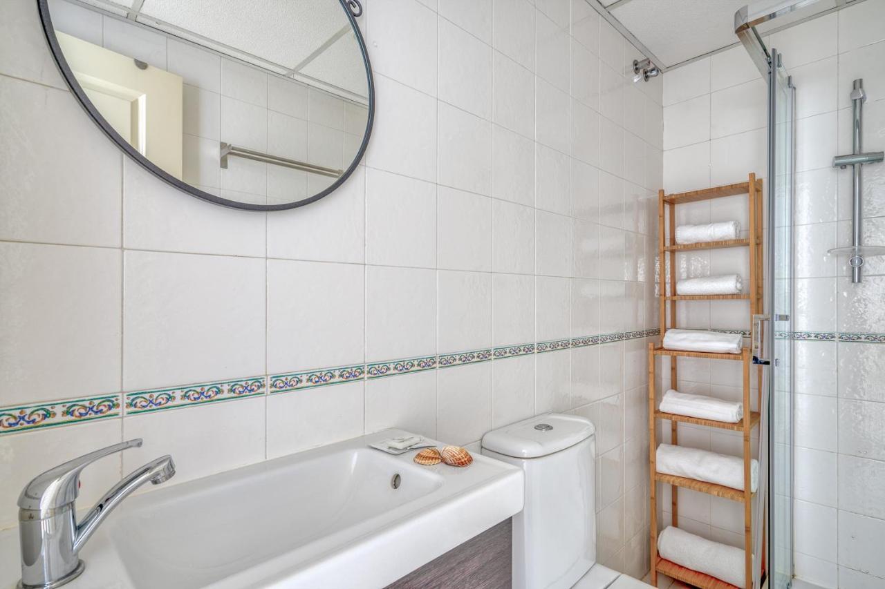 Fuengirola Penthouse With Seaviews Close To The By Costarentals - Ref 06 Apartamento Torremolinos
