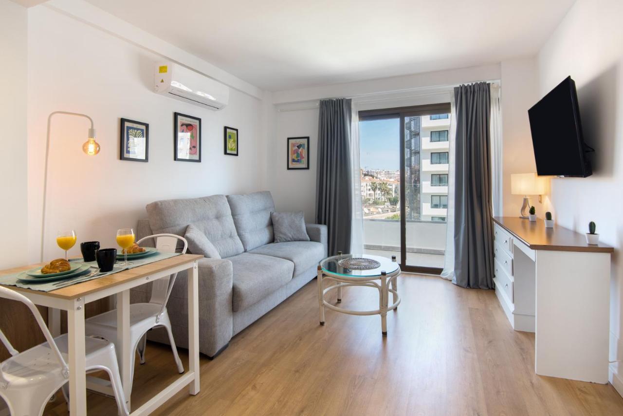 Aloha Marina Private 1st Line Ocean Carihuela