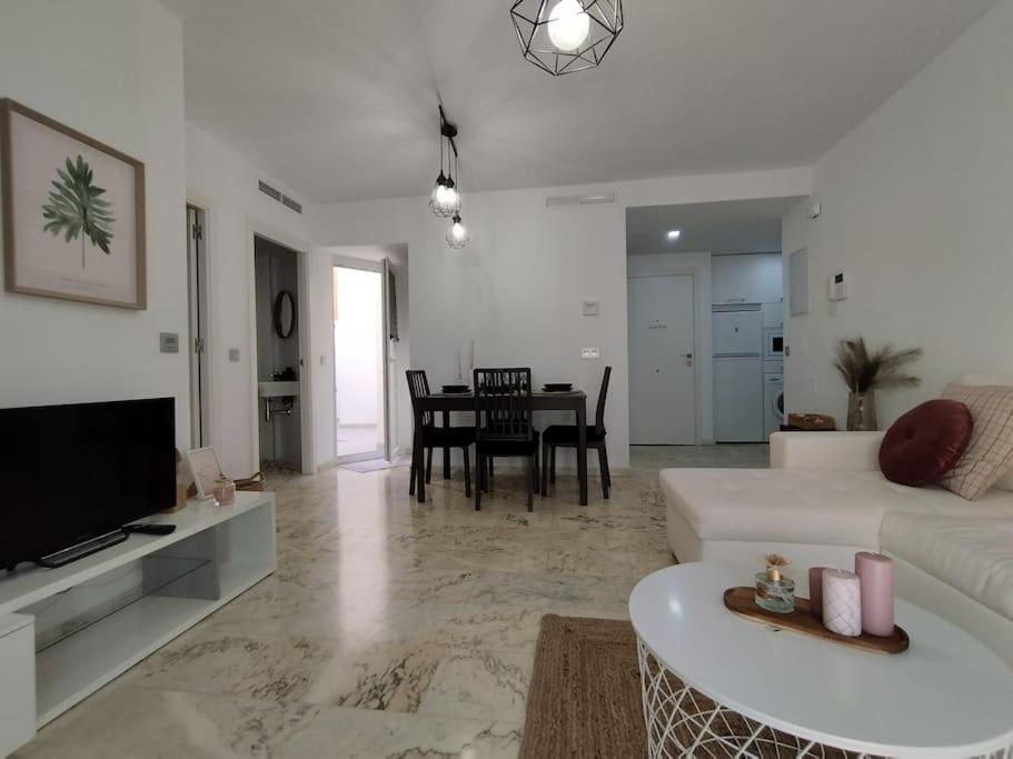 Rent4 Malaga Lyli *