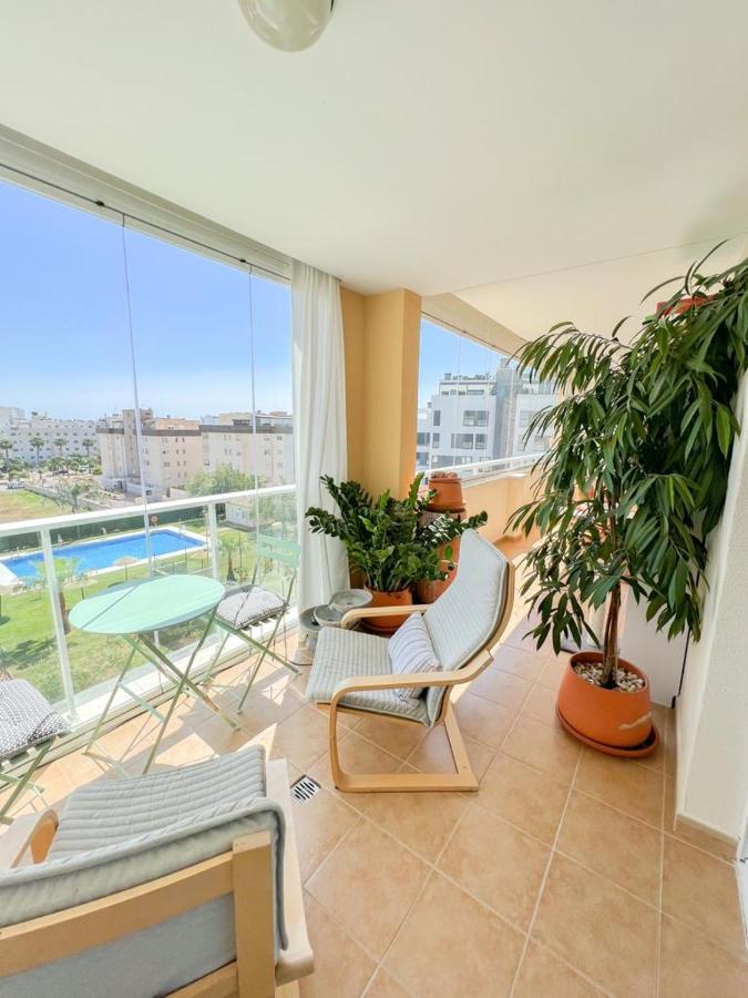 Bright With Terrace, Pool And Apartamento