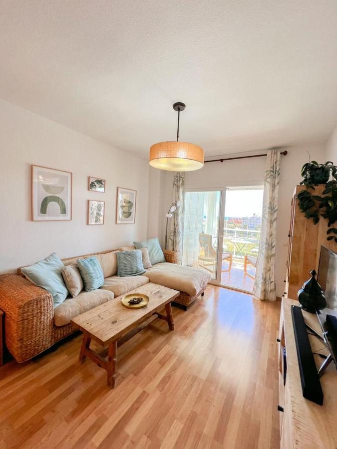 Apartamento Bright With Terrace, Pool And