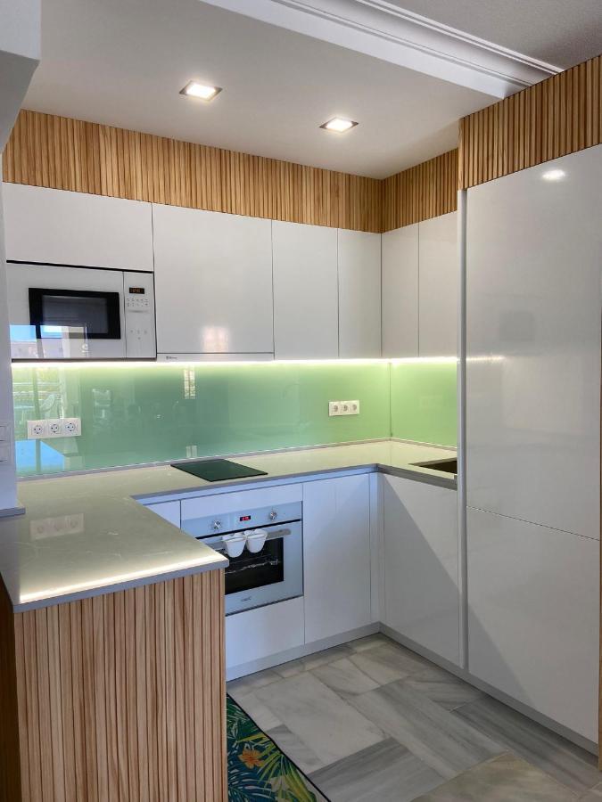 Apartamento Entero En La Carihuela A 50 M De La Playa Apartment *