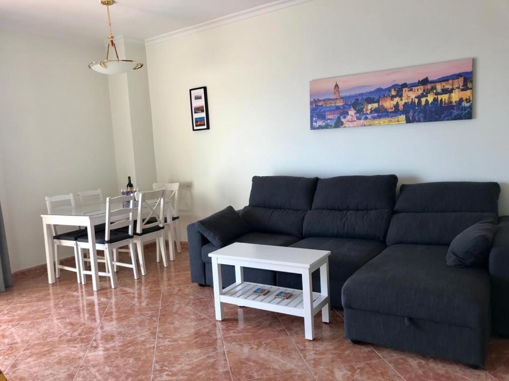 La Roca-mediterraneo Views, 8th Floor-new Kitchen- Pool- Parking-air Conditioning, Ceiling Fans & Free Wifi Appartement *