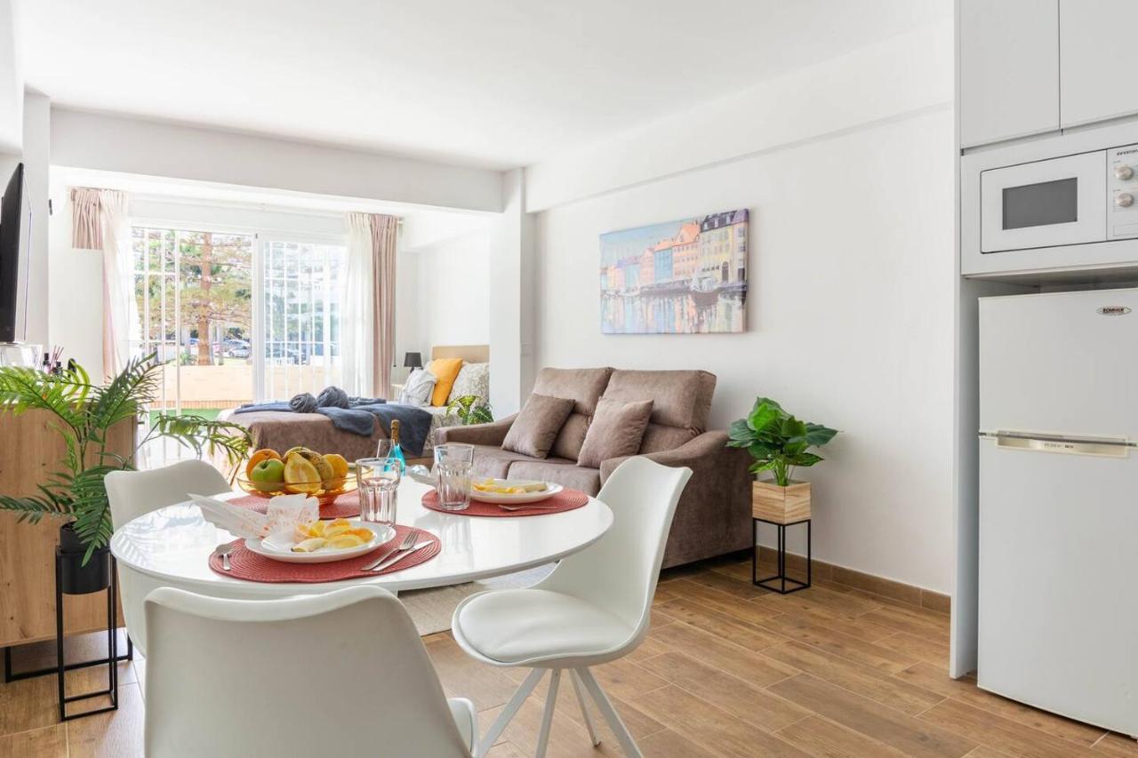 Serenity Chic Center With Free Wifi By Namaste Elite Apartment