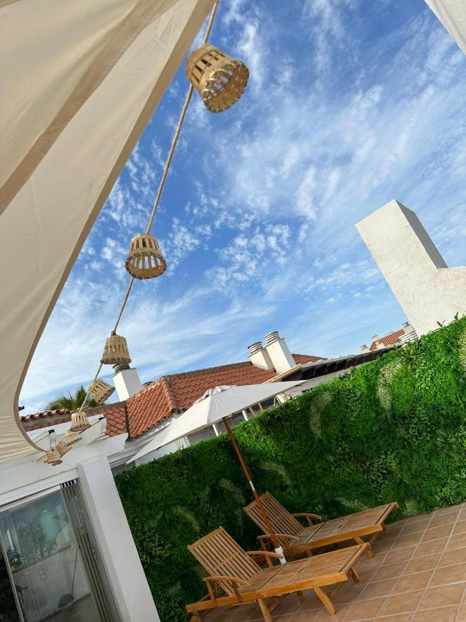 2 Bed Penthouse With Sea View *