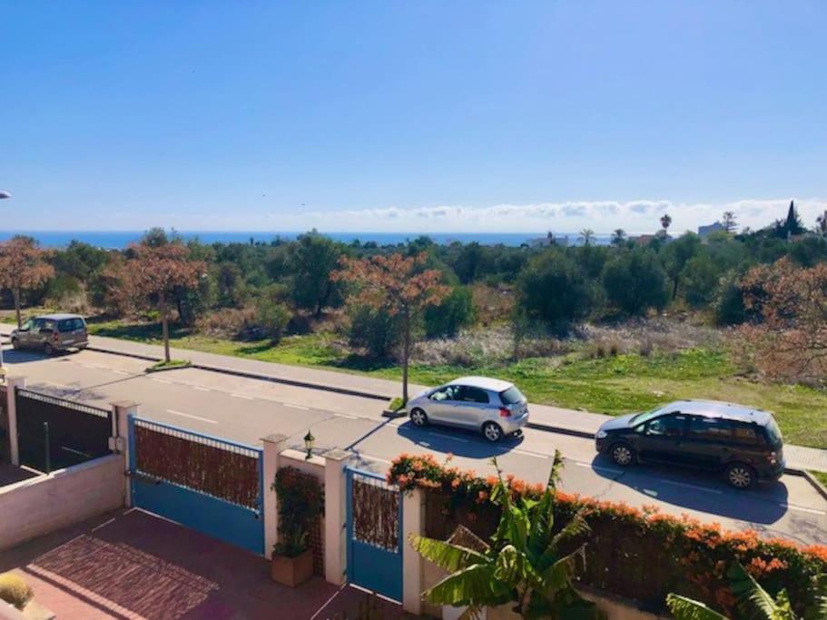Townhouse, Private Pool Garden And Sea Views *