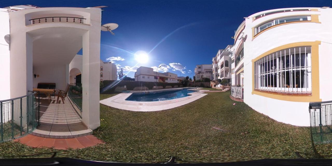 Soleado Cerca De La Playa En Montemar Apartment Torremolinos