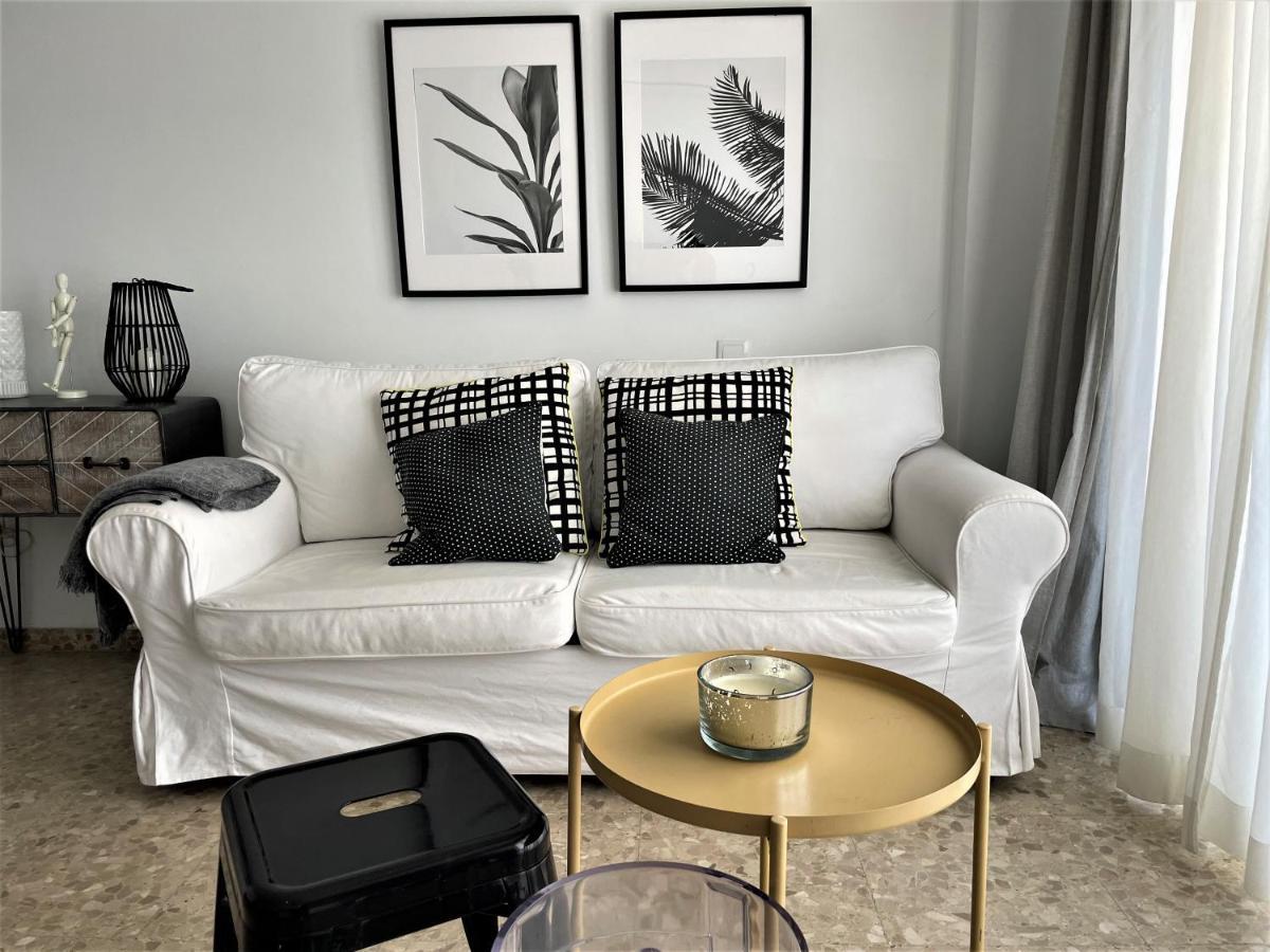 Ver620: Seaside Terrace Retreat With Proximity Torremolinos