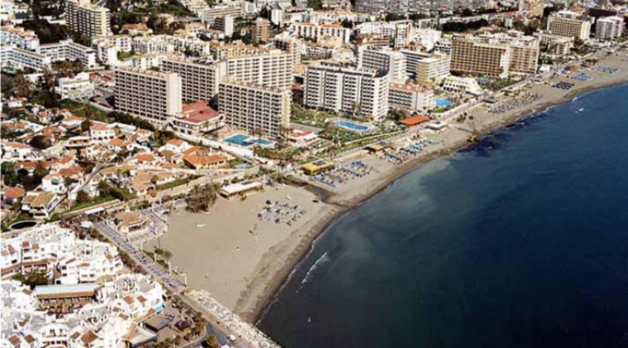 Seaside Serenity: With Pool And Views Apartment Torremolinos