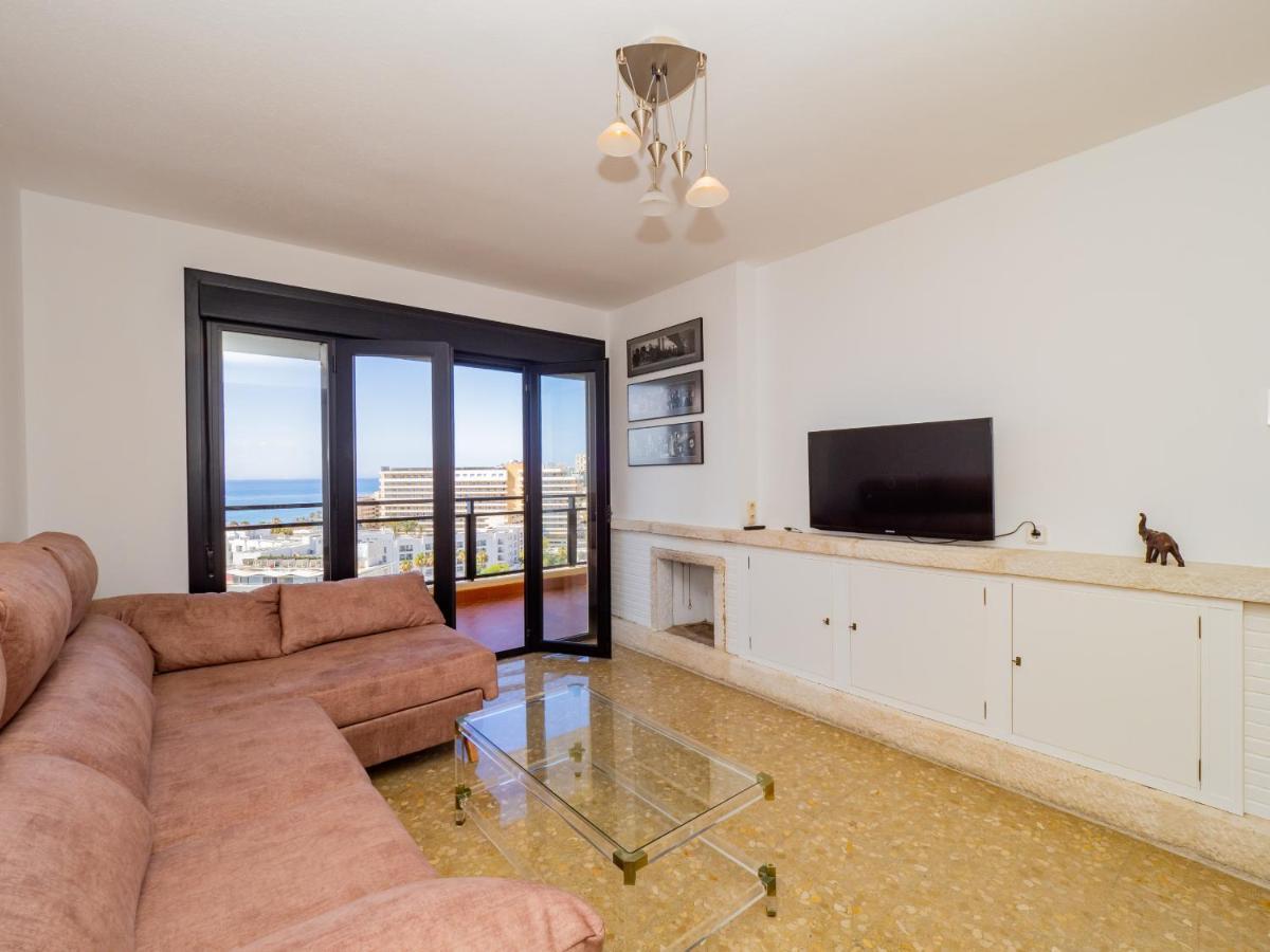 Cubo's Seaview Evy Playa