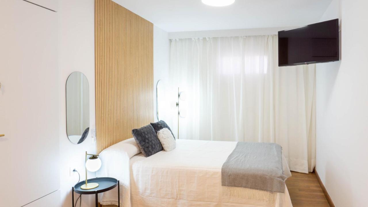 Pizarro Malaga Apartment *