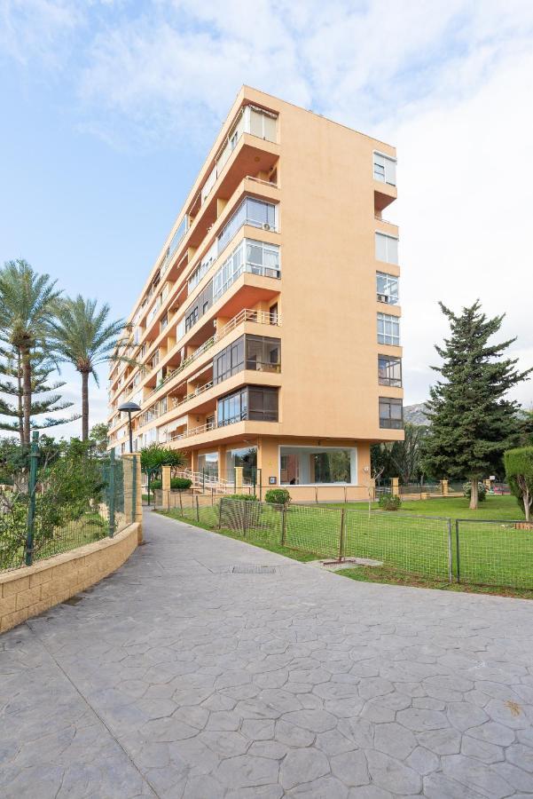 Sunny La Colina *