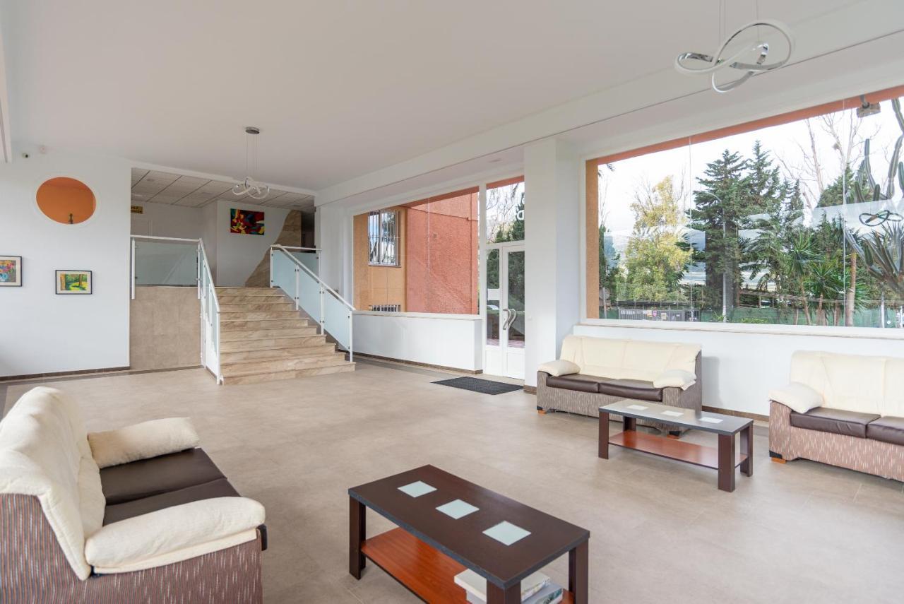 Sunny La Colina Appartement *
