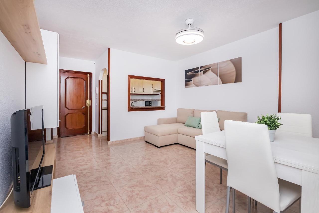 Bhost - Carihuela * Torremolinos