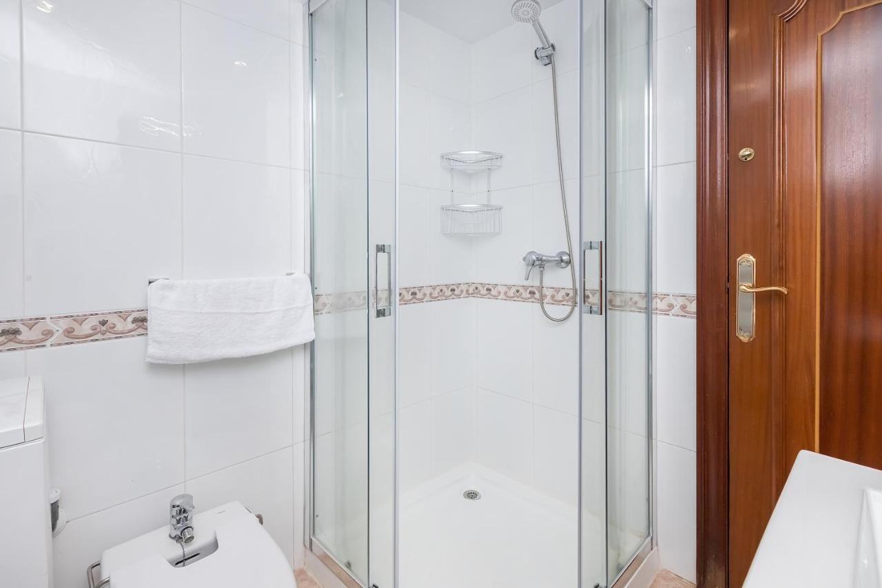 Bhost - Carihuela Appartement Torremolinos