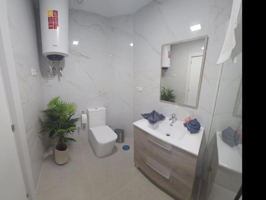 Tao Center With Fee Wifi And Air Con By Namaste Elite Torremolinos