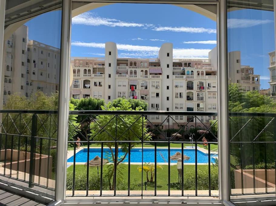 Centro Con Parking Apartment *