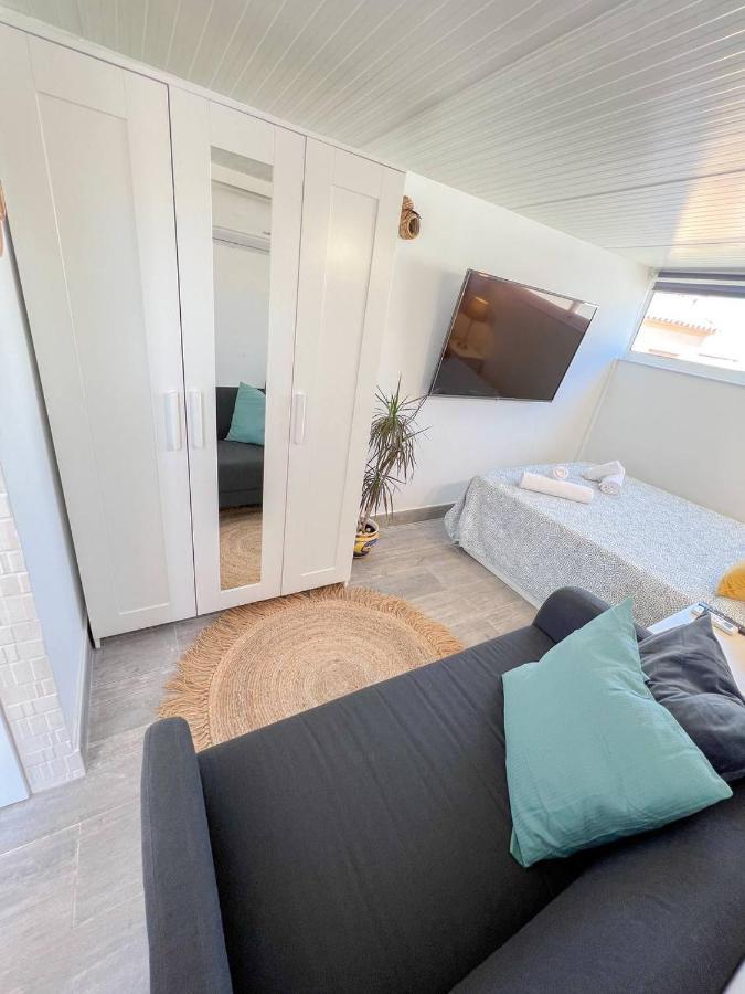 Apartment Cozy Flat With Terrace Torremolinos