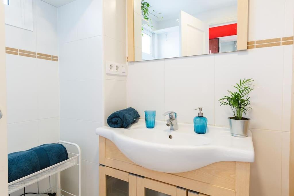 Palm Apartment *
