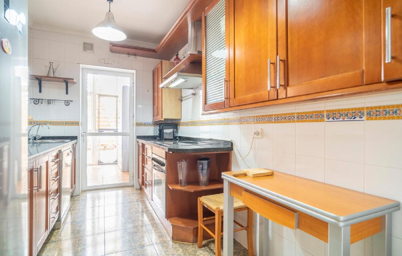 Relax In The Terrace! 4 Bedrooms - Huge Private Terrace - Swimming Pool - Walking Distance To The Beach! Apartment