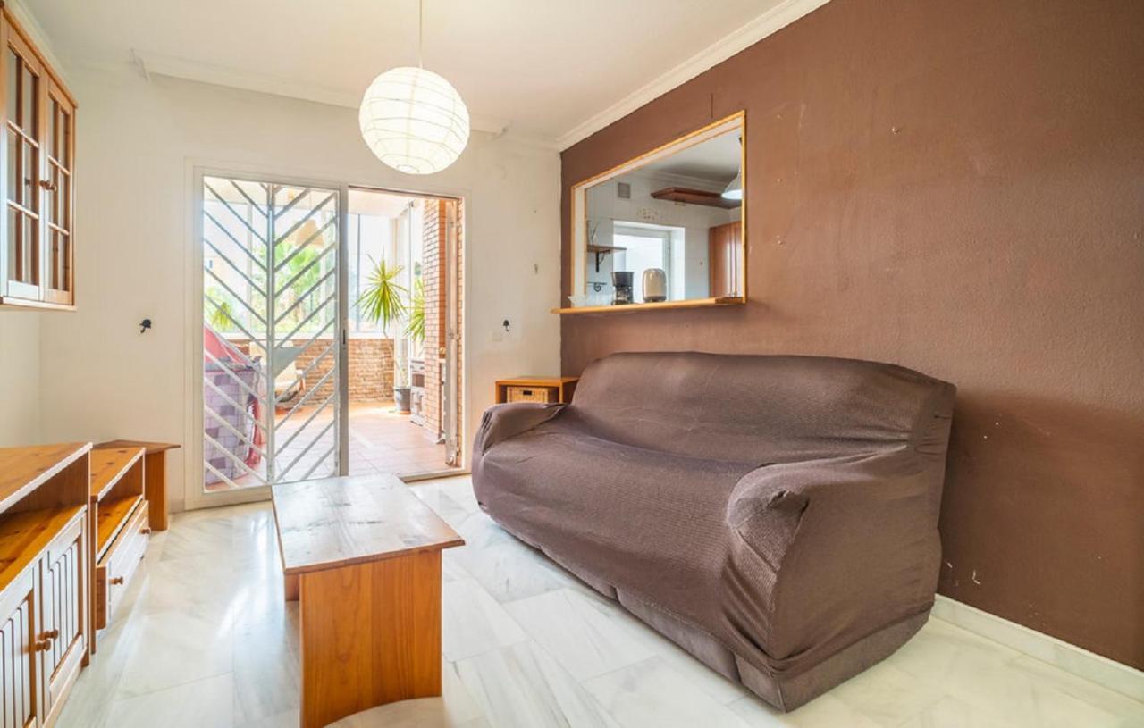 Relax In The Terrace! 4 Bedrooms - Huge Private Terrace - Swimming Pool - Walking Distance To The Beach!