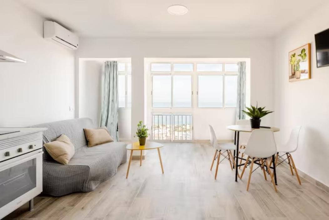 Blue Sky Apartment