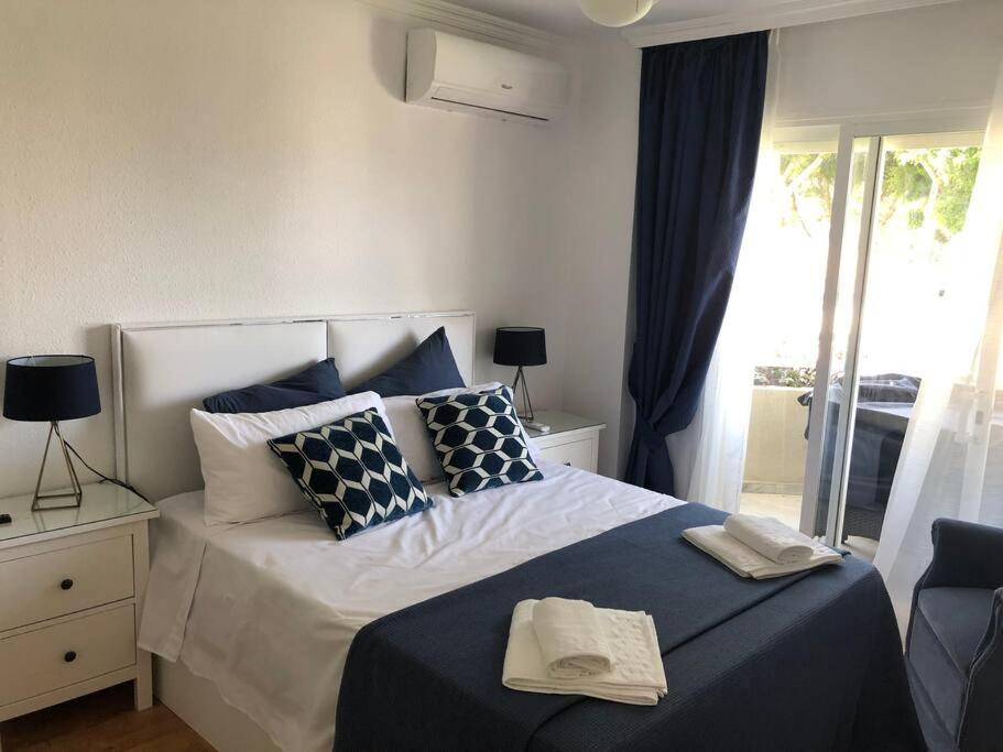 5 Personas + Parking + Piscina Todo El Ano Torremolinos