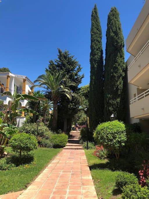 5 Personas + Parking + Piscina Todo El Ano * Torremolinos