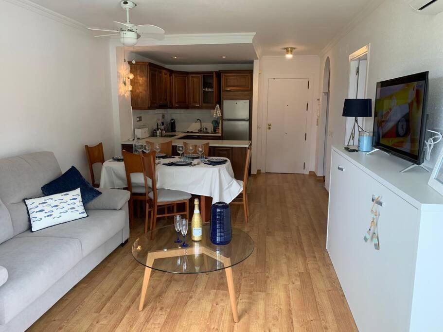 5 Personas + Parking + Piscina Todo El Ano Apartment