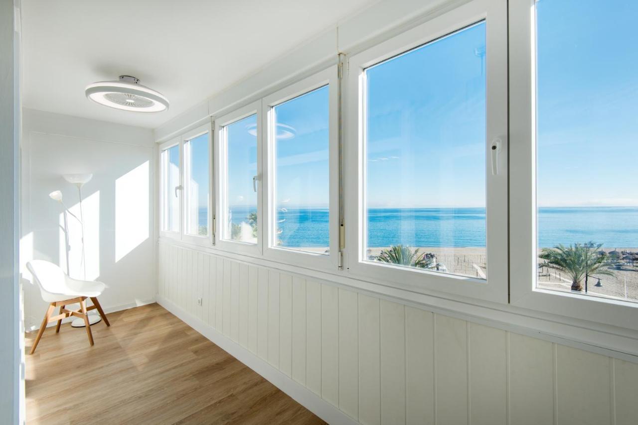 Magic Of The Ocean, Front Line In Playamar-parking, Sea Views, Pool, Tenis, Paddle, Wifi And Aircon *