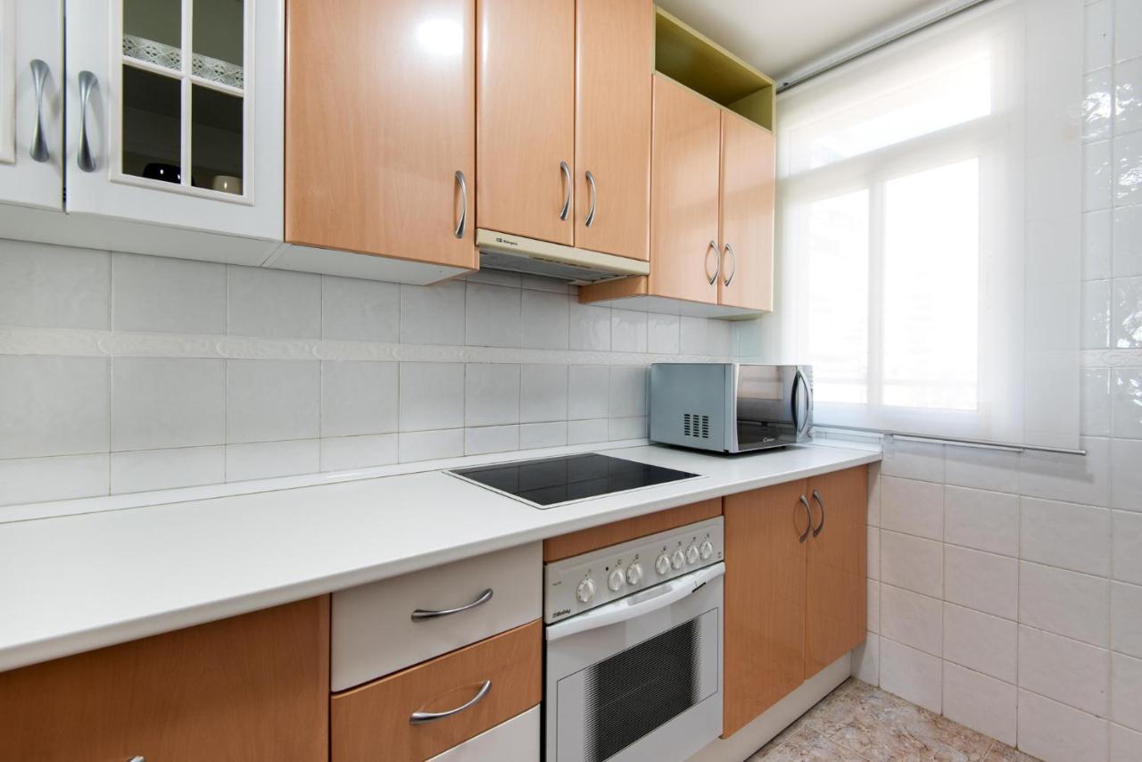 Magic Of The Ocean, Front Line In Playamar-parking, Sea Views, Pool, Tenis, Paddle, Wifi And Aircon