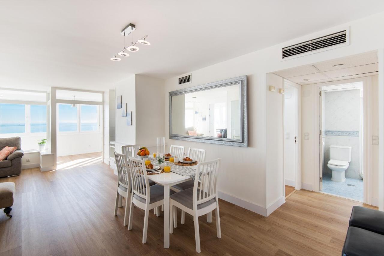 Magic Of The Ocean, Front Line In Playamar-parking, Sea Views, Pool, Tenis, Paddle, Wifi And Aircon Apartment Torremolinos