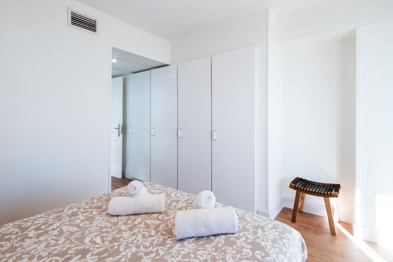 Magic Of The Ocean, Front Line In Playamar-parking, Sea Views, Pool, Tenis, Paddle, Wifi And Aircon * Torremolinos