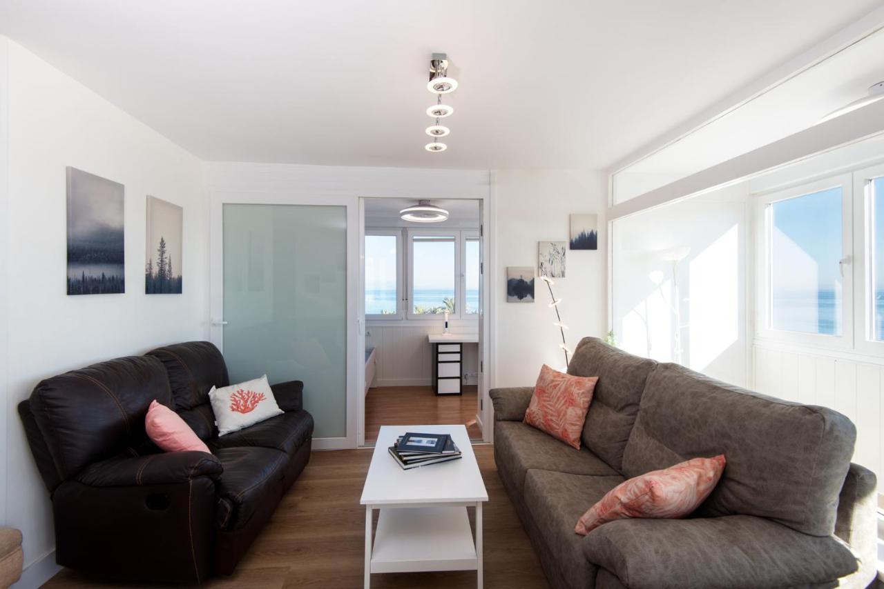 Magic Of The Ocean, Front Line In Playamar-parking, Sea Views, Pool, Tenis, Paddle, Wifi And Aircon *