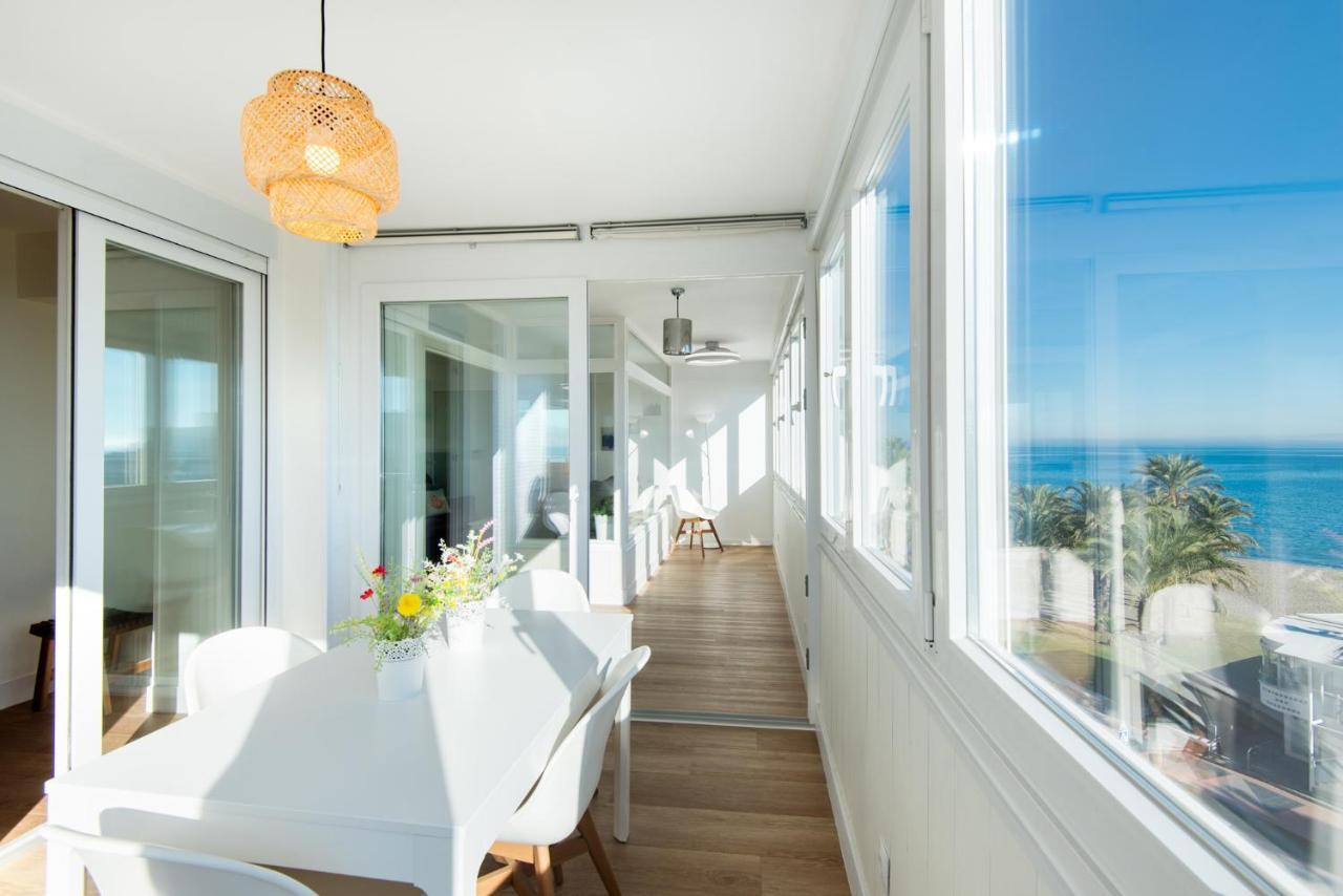 Magic Of The Ocean, Front Line In Playamar-parking, Sea Views, Pool, Tenis, Paddle, Wifi And Aircon