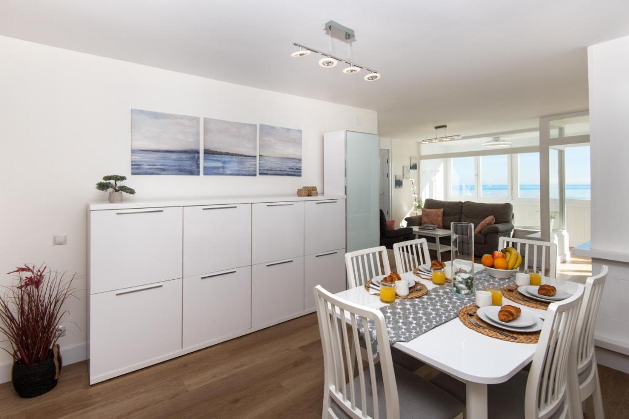 Magic Of The Ocean, Front Line In Playamar-parking, Sea Views, Pool, Tenis, Paddle, Wifi And Aircon Apartment *