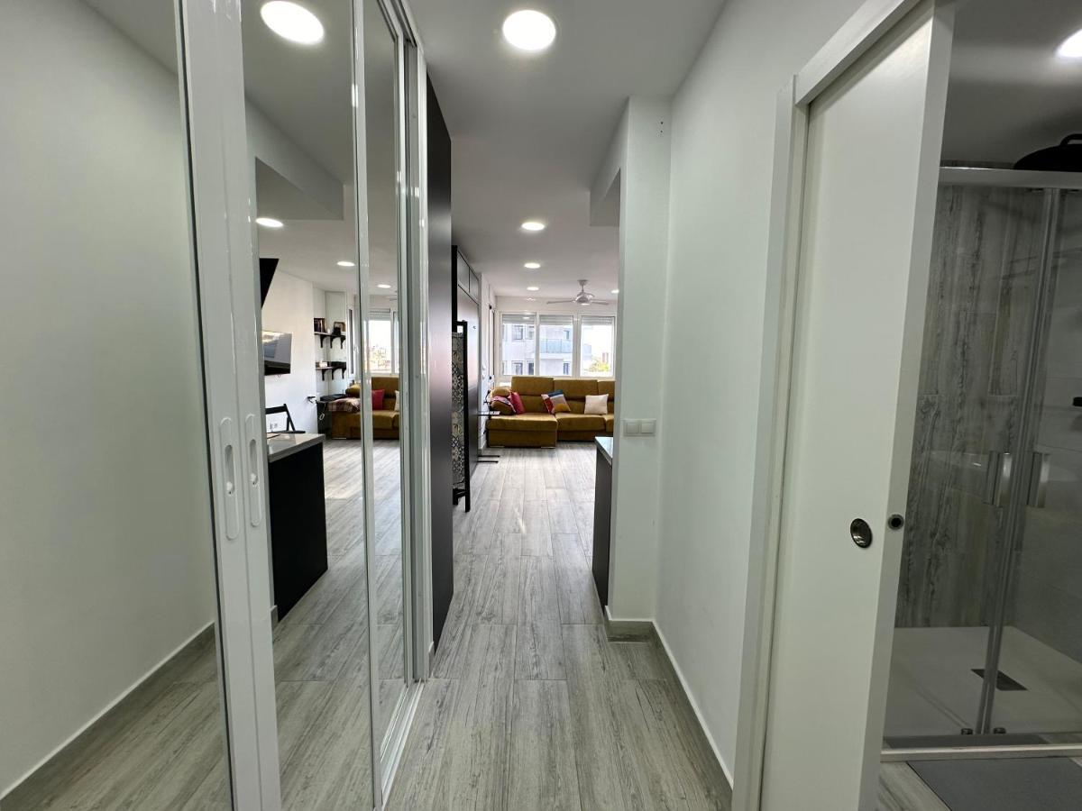 Ver417 - Reformado, Wifi, Vistas Al Mar, Piscina, Playa A 600 Metros, Centro A 300 Metros Apartamento Torremolinos