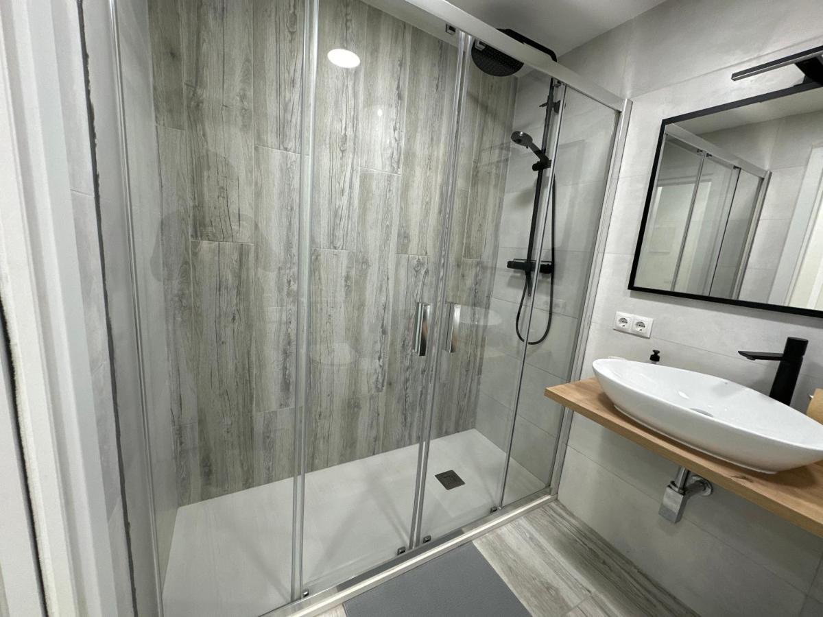 Ver417 - Reformado, Wifi, Vistas Al Mar, Piscina, Playa A 600 Metros, Centro A 300 Metros Apartamento