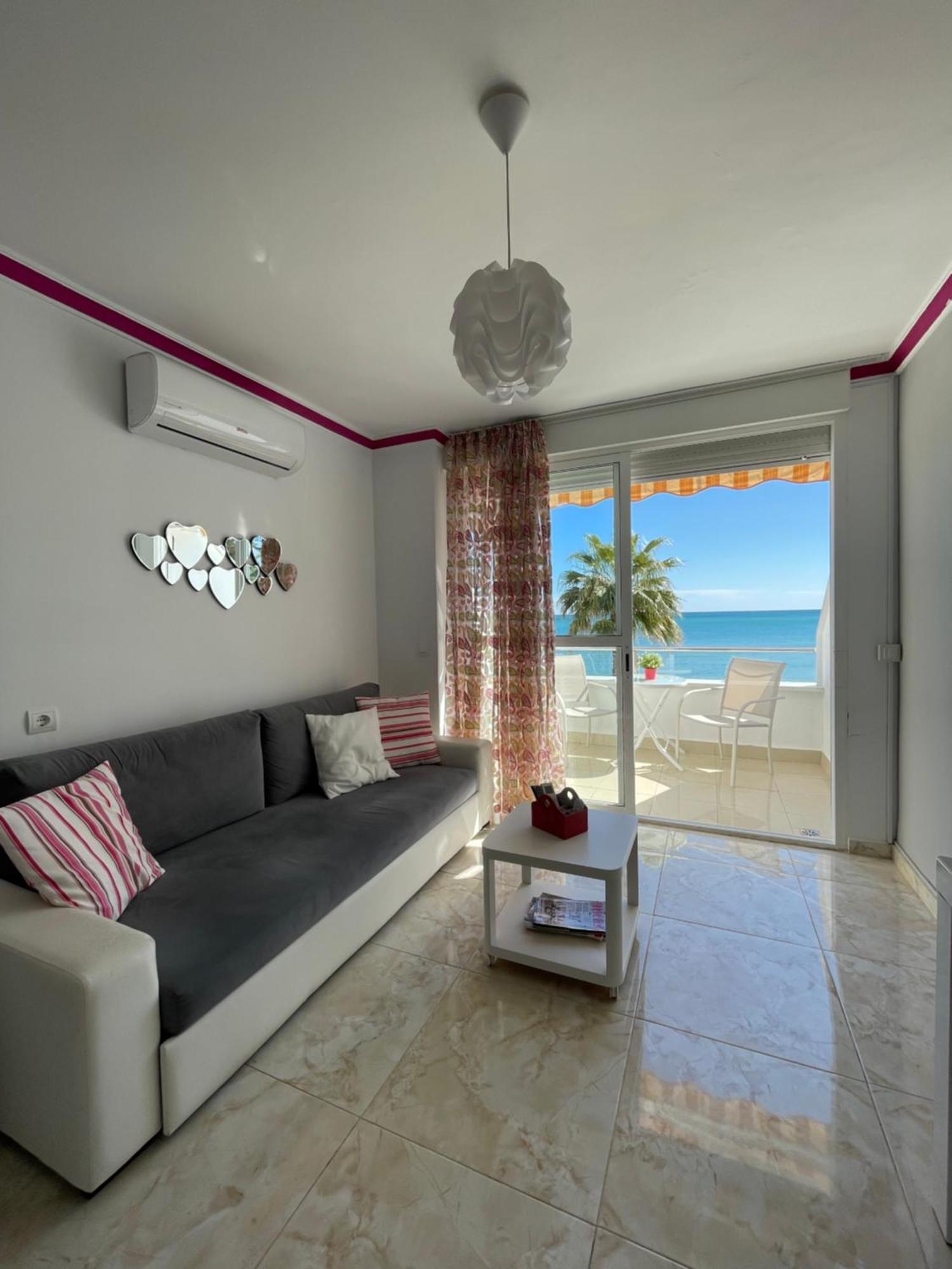 Roca Chica. - First Line Appartement Torremolinos