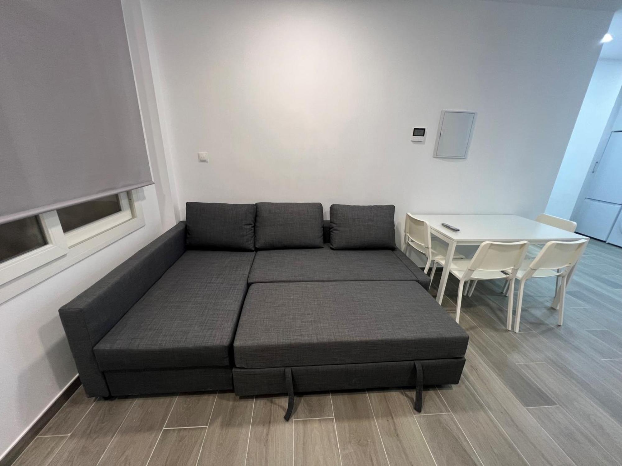 Montalvo Metropolis B Apartment