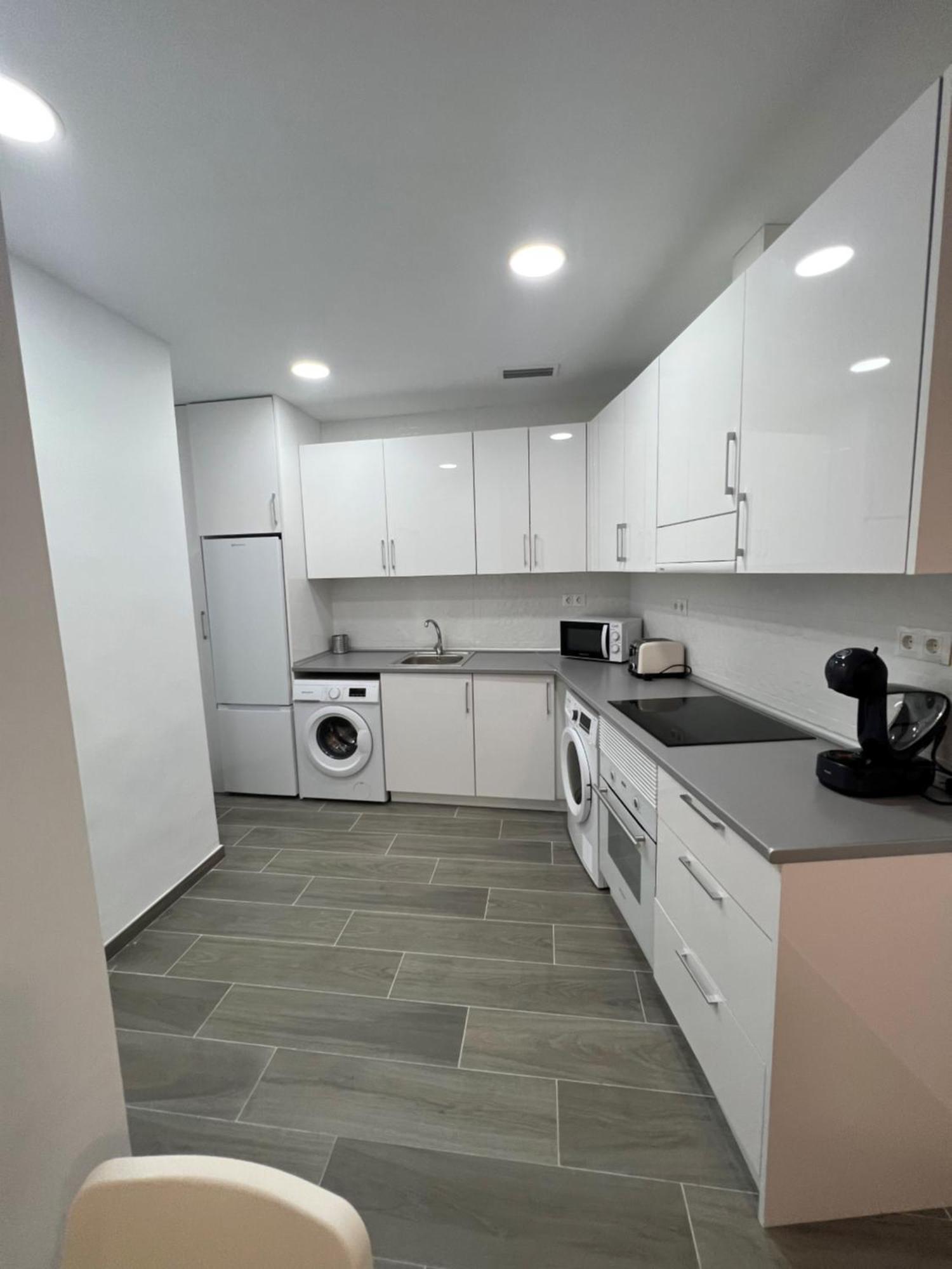 Montalvo Metropolis B Apartment
