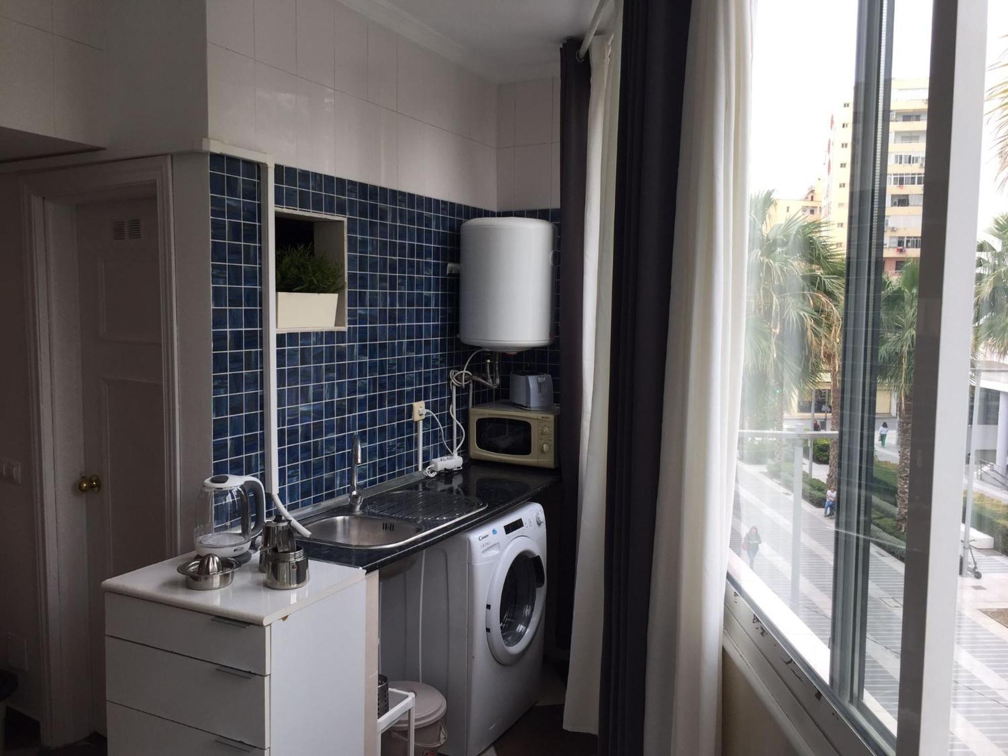 #232 For 4 People In The Center Of & Free Wifi * Torremolinos