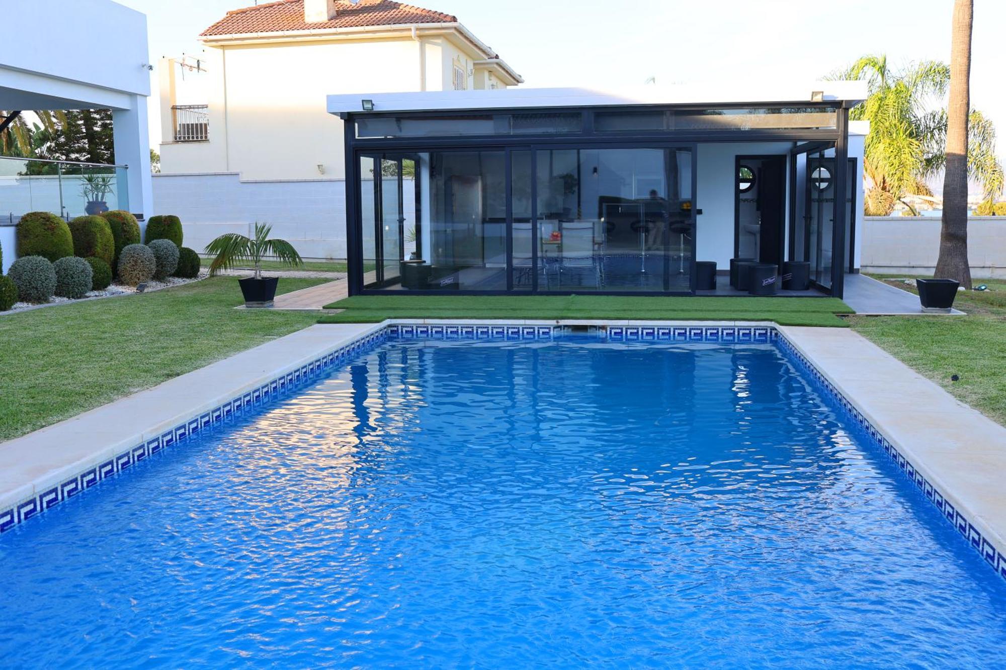Lujo Costa Del Sol Con Piscina-jacuzzi Villa *
