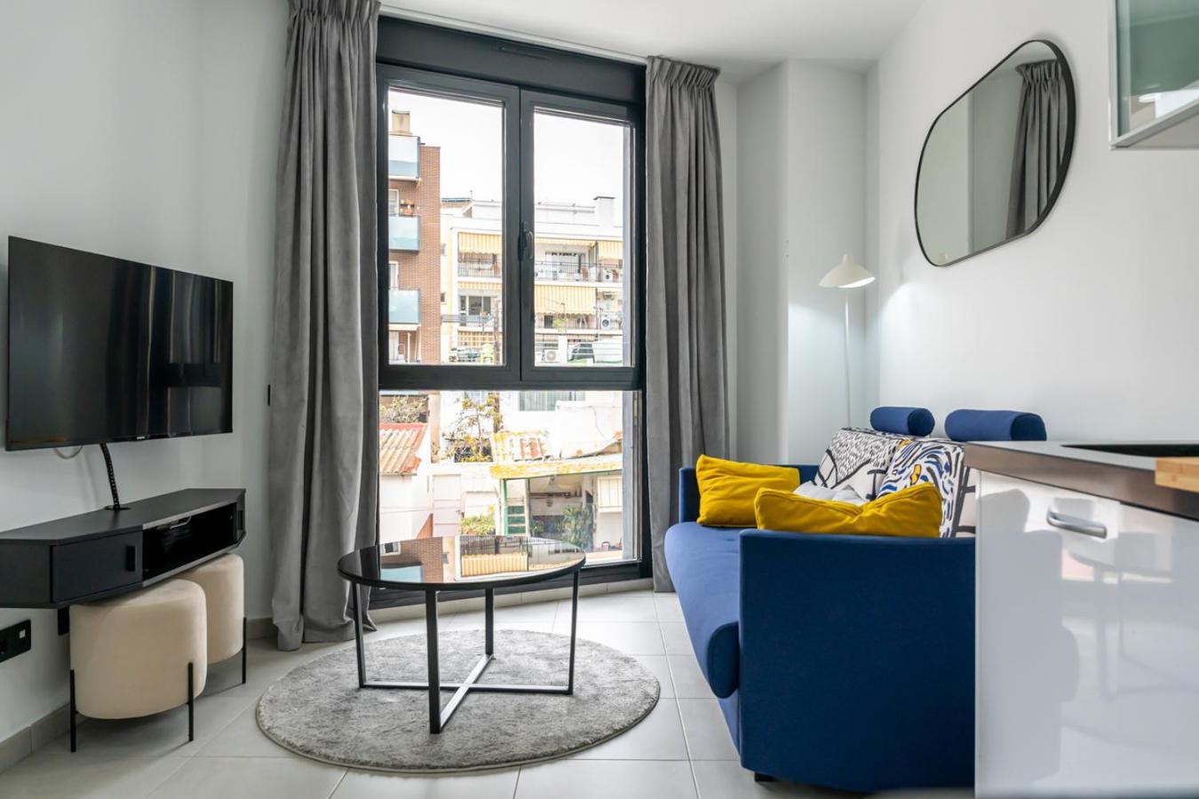 Modern Wave Escape With Private Parking And Rooftop Pool By Namaste Elite Torremolinos