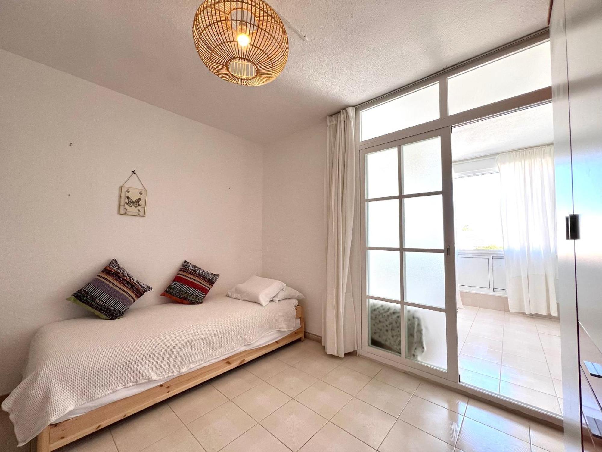Apartment En Carihuela Con Vistas Y Plaza De Garaje, Nucleo Cristal *