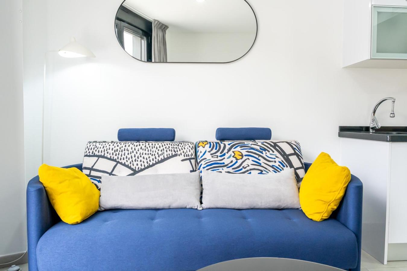 Modern Wave Escape With Private Parking And Rooftop Pool By Namaste Elite * Torremolinos