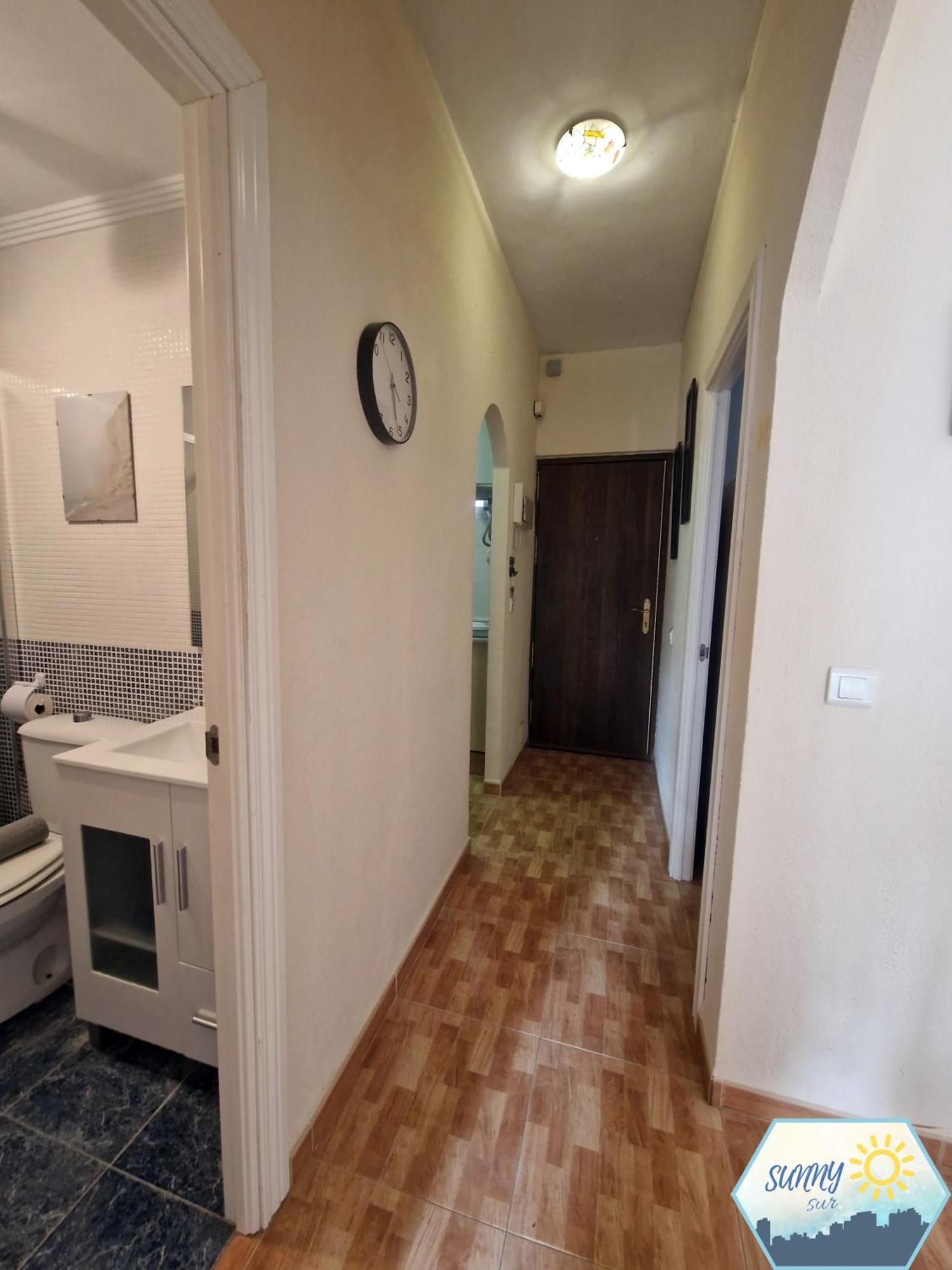 Sunny Alamos Apartment