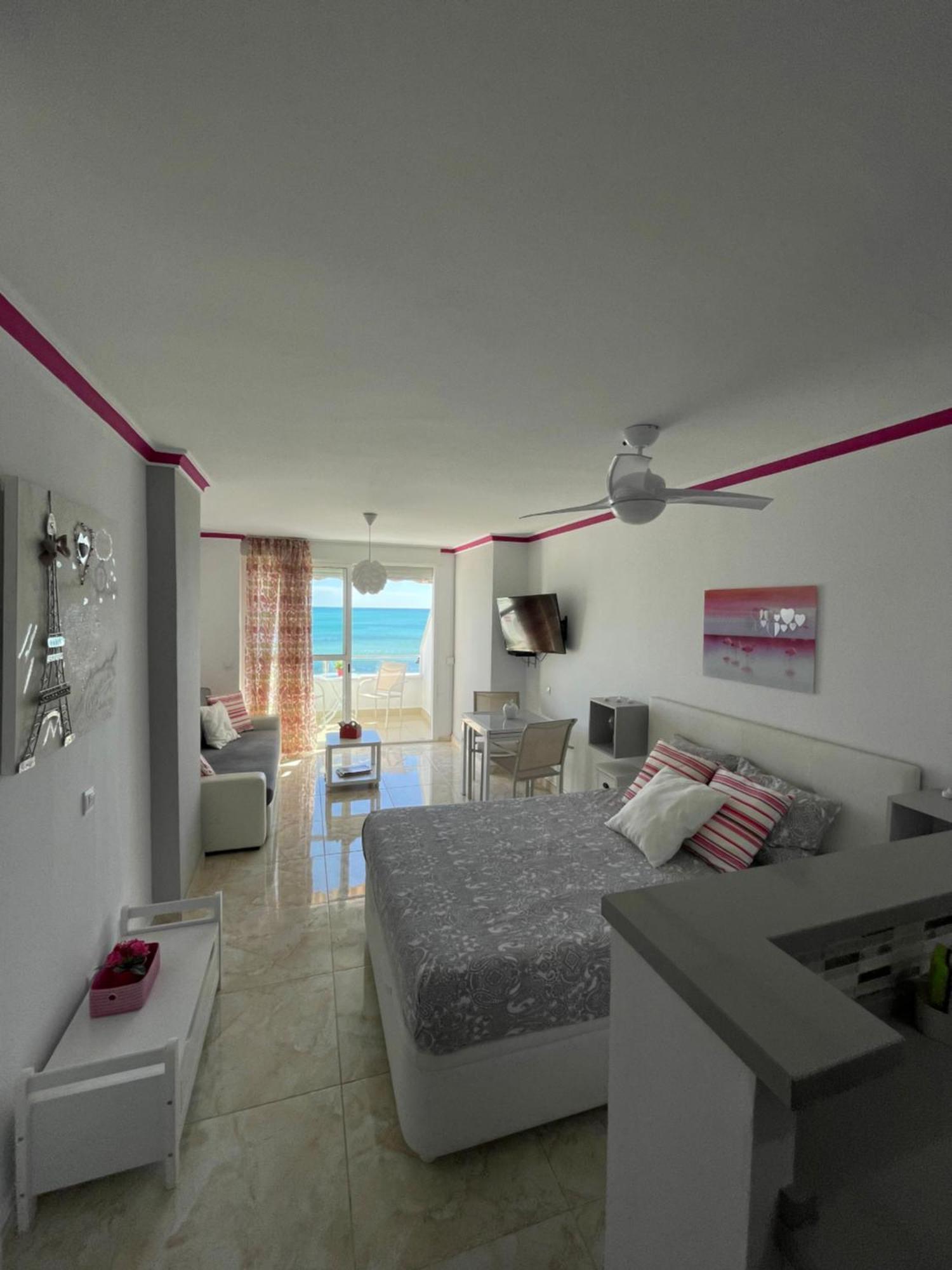 Roca Chica. - First Line * Torremolinos