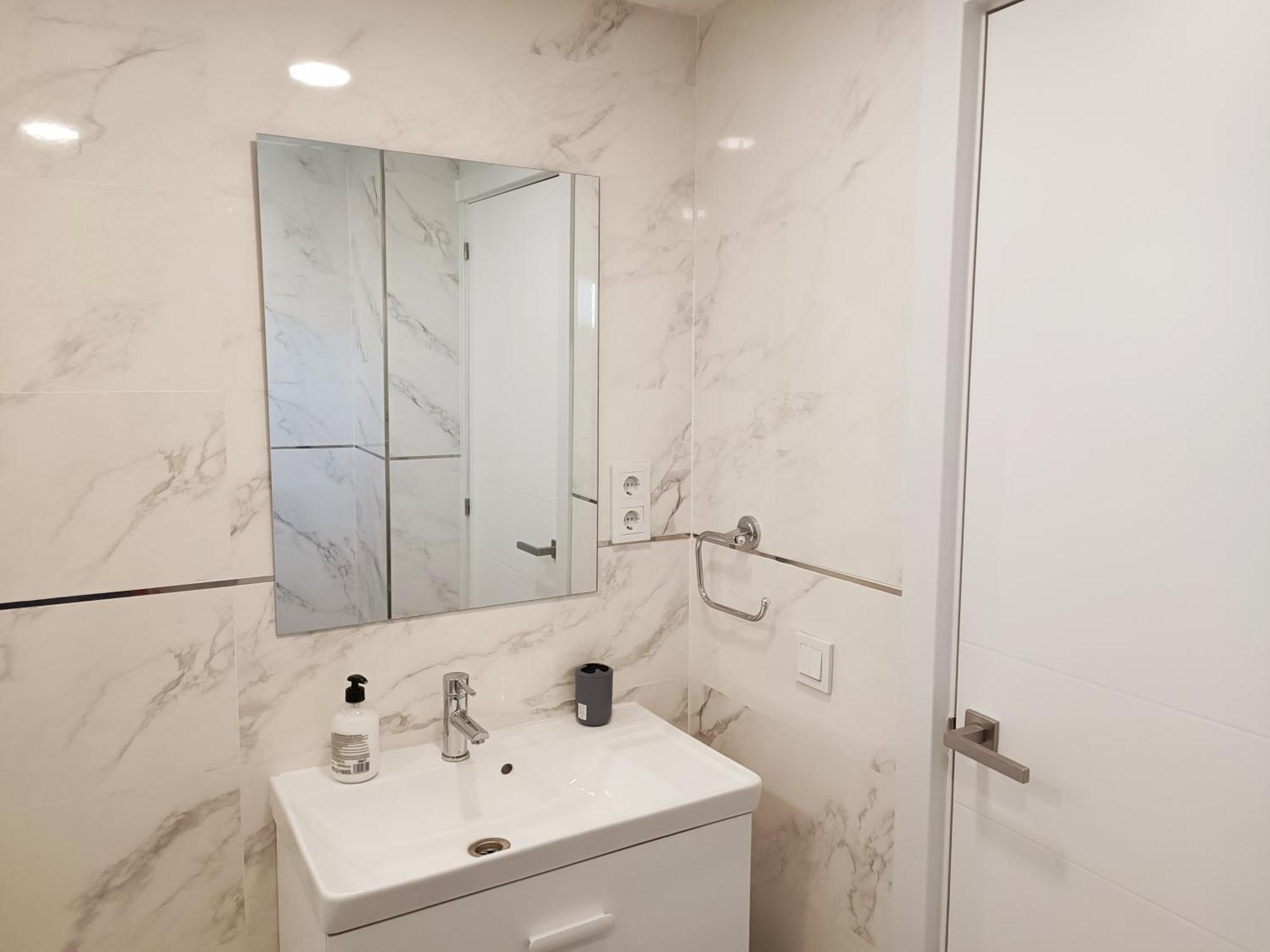 Apartamento Cg3a - Nuevo Estudio, Recien Reformado, Wifi *